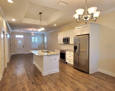 431 W Mckenzie Street - Photo Thumbnail 3