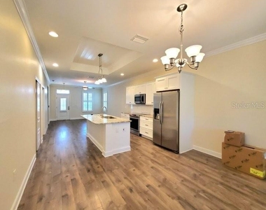 431 W Mckenzie Street - Photo Thumbnail 8
