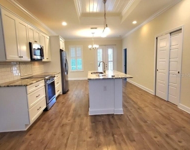 431 W Mckenzie Street - Photo Thumbnail 5