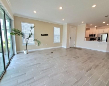 16087 Ivy Ridge Court - Photo Thumbnail 18