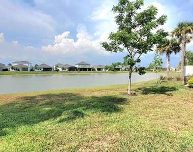 16087 Ivy Ridge Court - Photo Thumbnail 2