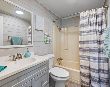 4220 Deltona Drive - Photo Thumbnail 21