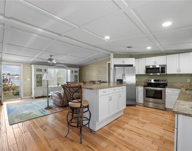 4220 Deltona Drive - Photo Thumbnail 9