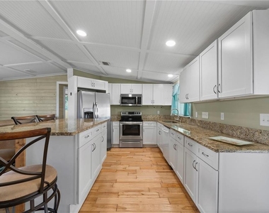 4220 Deltona Drive - Photo Thumbnail 11