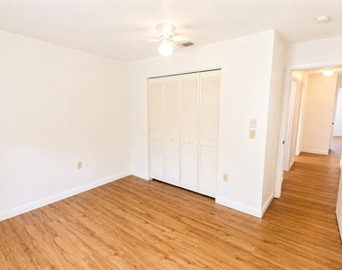 1624 Whitehead Drive - Photo Thumbnail 10
