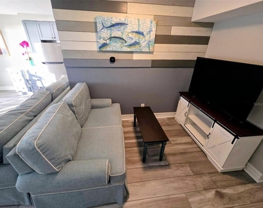 2566 Gary Circle - Photo Thumbnail 8