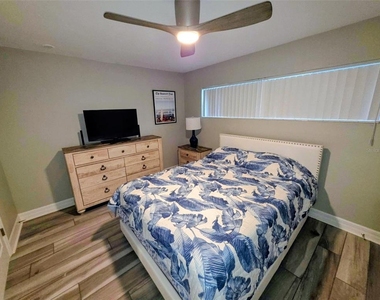 2566 Gary Circle - Photo Thumbnail 17