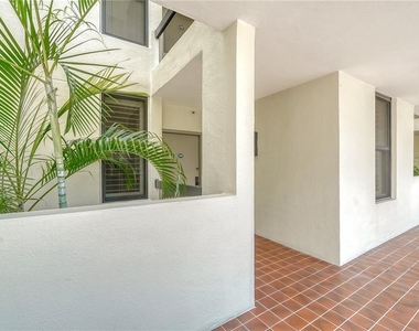 1930 Harbourside Drive - Photo Thumbnail 2