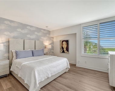 1930 Harbourside Drive - Photo Thumbnail 12