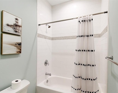 14550 Schofield Road - Photo Thumbnail 3