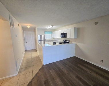 6033 34th Street W - Photo Thumbnail 2