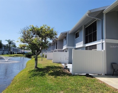 6033 34th Street W - Photo Thumbnail 3