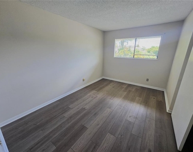 6033 34th Street W - Photo Thumbnail 12