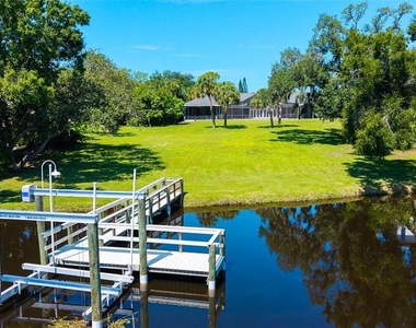 4935 Riverwood Avenue - Photo Thumbnail 65