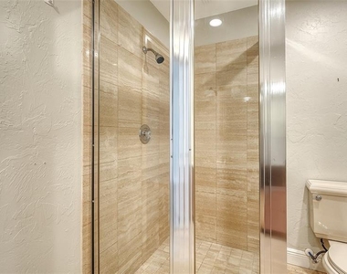 4935 Riverwood Avenue - Photo Thumbnail 37