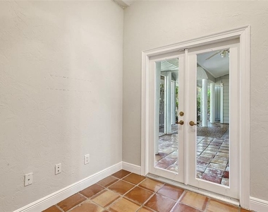4935 Riverwood Avenue - Photo Thumbnail 43