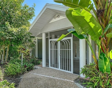 4935 Riverwood Avenue - Photo Thumbnail 7