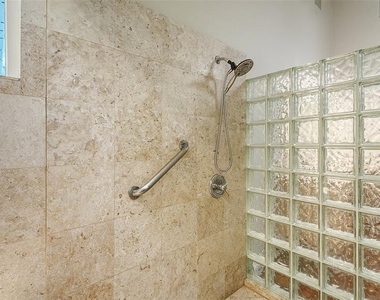 4935 Riverwood Avenue - Photo Thumbnail 28
