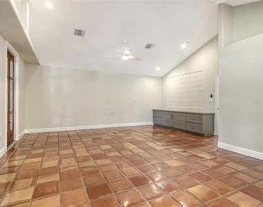 4935 Riverwood Avenue - Photo Thumbnail 23