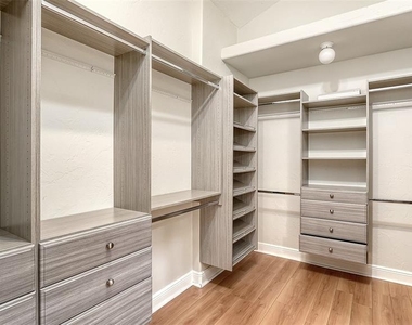 4935 Riverwood Avenue - Photo Thumbnail 31