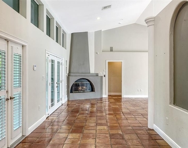 4935 Riverwood Avenue - Photo Thumbnail 21