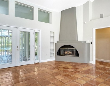 4935 Riverwood Avenue - Photo Thumbnail 12
