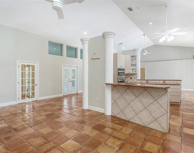 4935 Riverwood Avenue - Photo Thumbnail 19