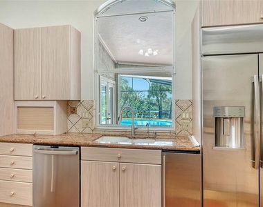 4935 Riverwood Avenue - Photo Thumbnail 18