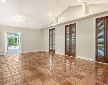 4935 Riverwood Avenue - Photo Thumbnail 24