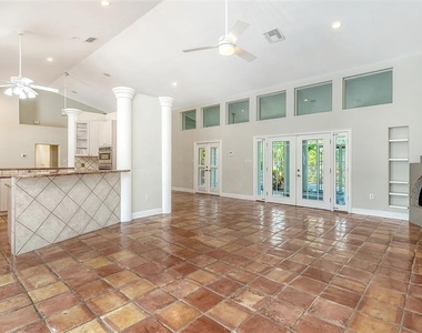 4935 Riverwood Avenue - Photo Thumbnail 14
