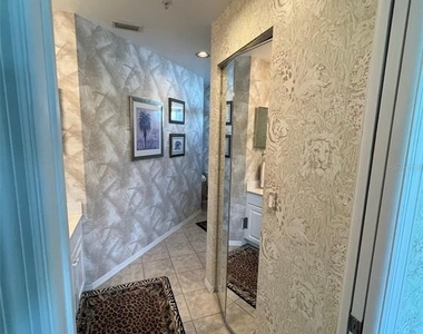6632 Pineview Terrace - Photo Thumbnail 12