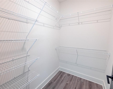 1420 Lakefront Drive - Photo Thumbnail 28