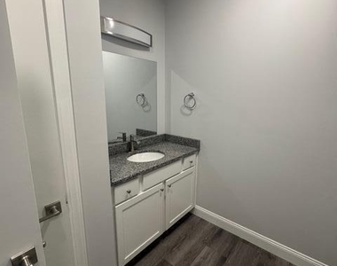 410 Circle Drive - Photo Thumbnail 18
