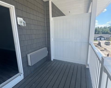 410 Circle Drive - Photo Thumbnail 20