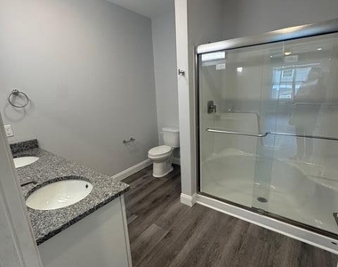 404 Circle Drive - Photo Thumbnail 25