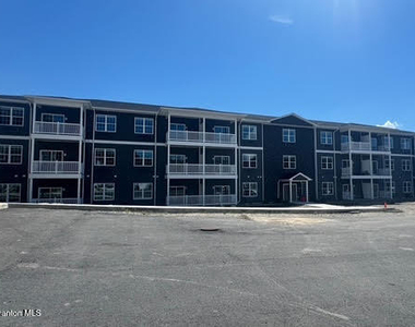 404 Circle Drive - Photo Thumbnail 3