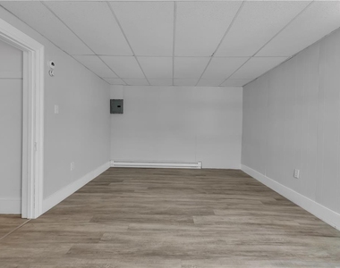 149 W Ridge Street - Photo Thumbnail 3