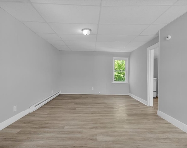 149 W Ridge Street - Photo Thumbnail 5