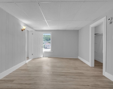 149 W Ridge Street - Photo Thumbnail 6