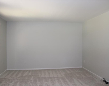 3500 Lafayette Drive - Photo Thumbnail 8