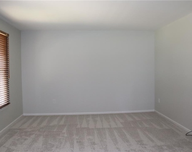 3500 Lafayette Drive - Photo Thumbnail 7