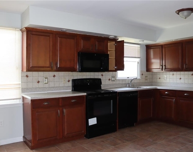 3500 Lafayette Drive - Photo Thumbnail 3
