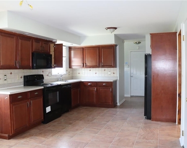 3500 Lafayette Drive - Photo Thumbnail 5