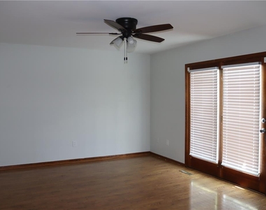3500 Lafayette Drive - Photo Thumbnail 6