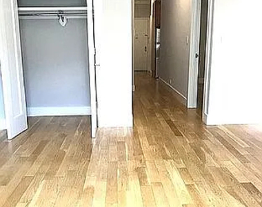 West 81st Street - Photo Thumbnail 4