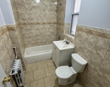 West 181st St / Grand Ave - Photo Thumbnail 8