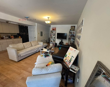 35-4 28th Avenue - Photo Thumbnail 4