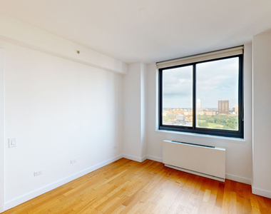 808 Columbus Ave - Photo Thumbnail 3