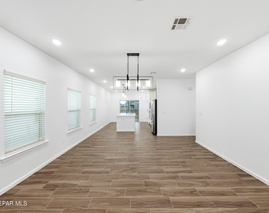 15113 Ambition Avenue - Photo Thumbnail 2