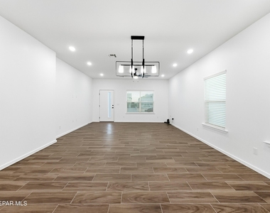 15113 Ambition Avenue - Photo Thumbnail 13